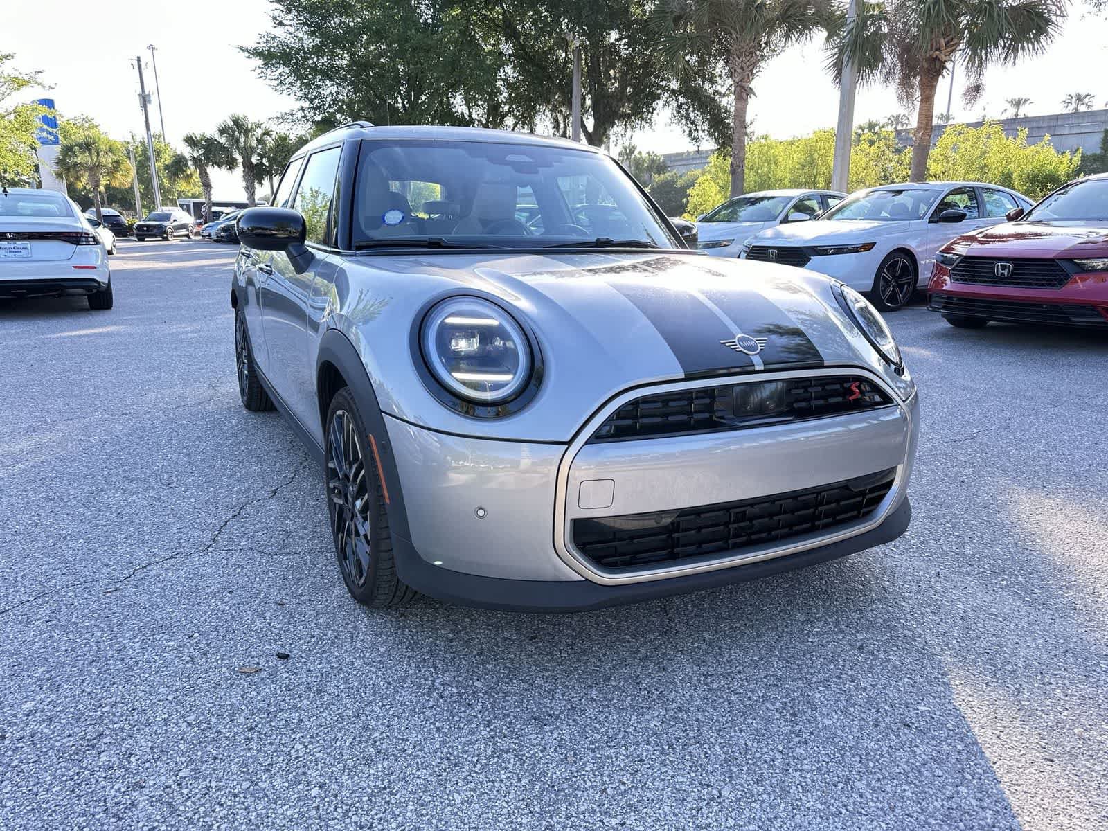Used 2025 MINI Cooper S FWD image 8