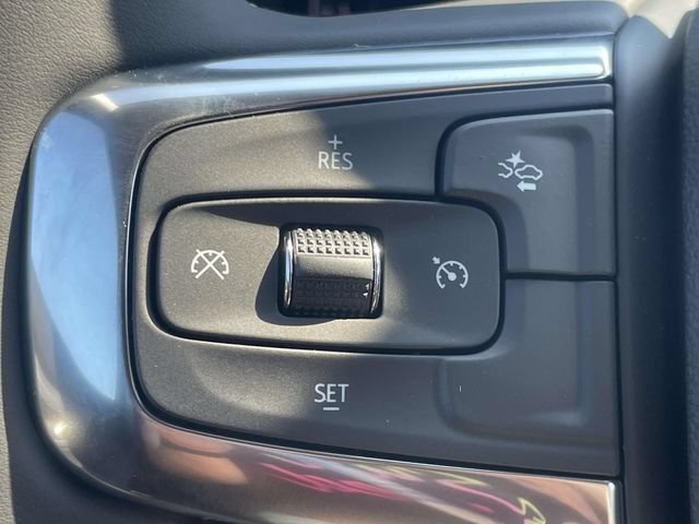 New 2026 Chevrolet Blazer LT w/ LPO, Black Grille Bar Package FWD image 19