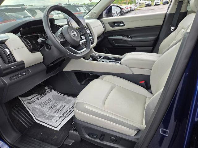 Certified 2022 Nissan Pathfinder SL w/ SL Premium Package FWD image 7