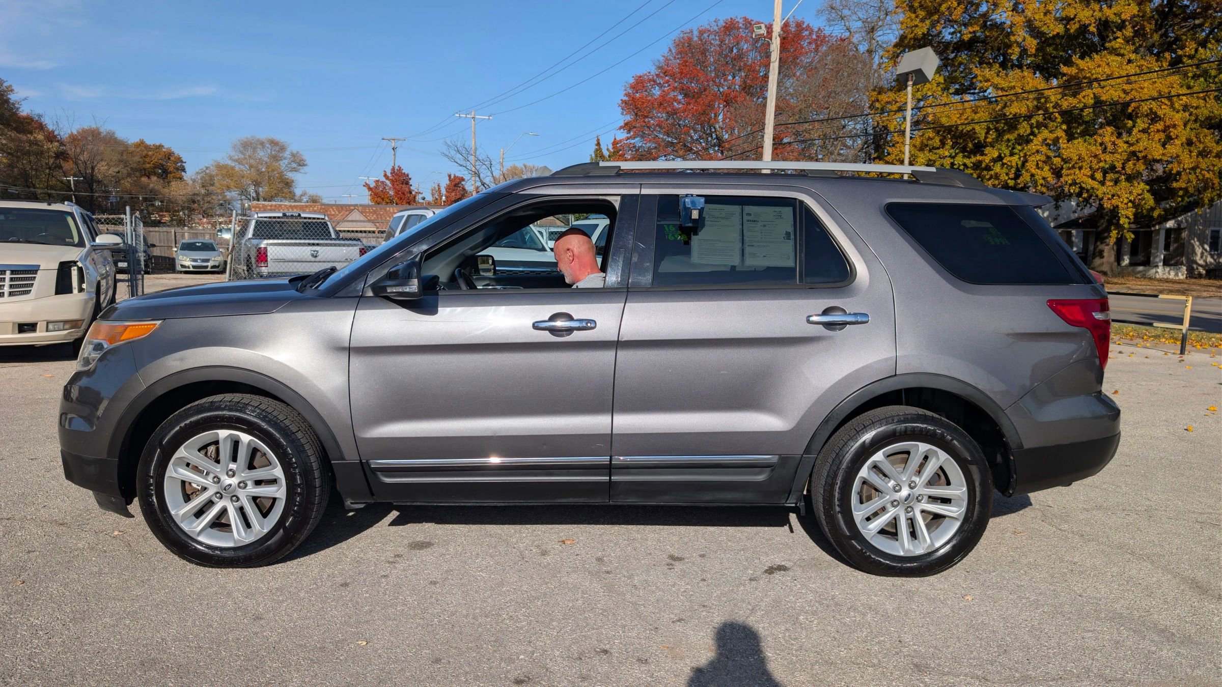 Used 2013 Ford Explorer XLT w/ Class III Trailer Tow Pkg image 7