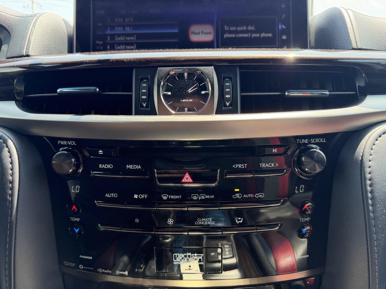 Used 2021 Lexus LX 570 4WD w/ Inspiration Series #2 image 18