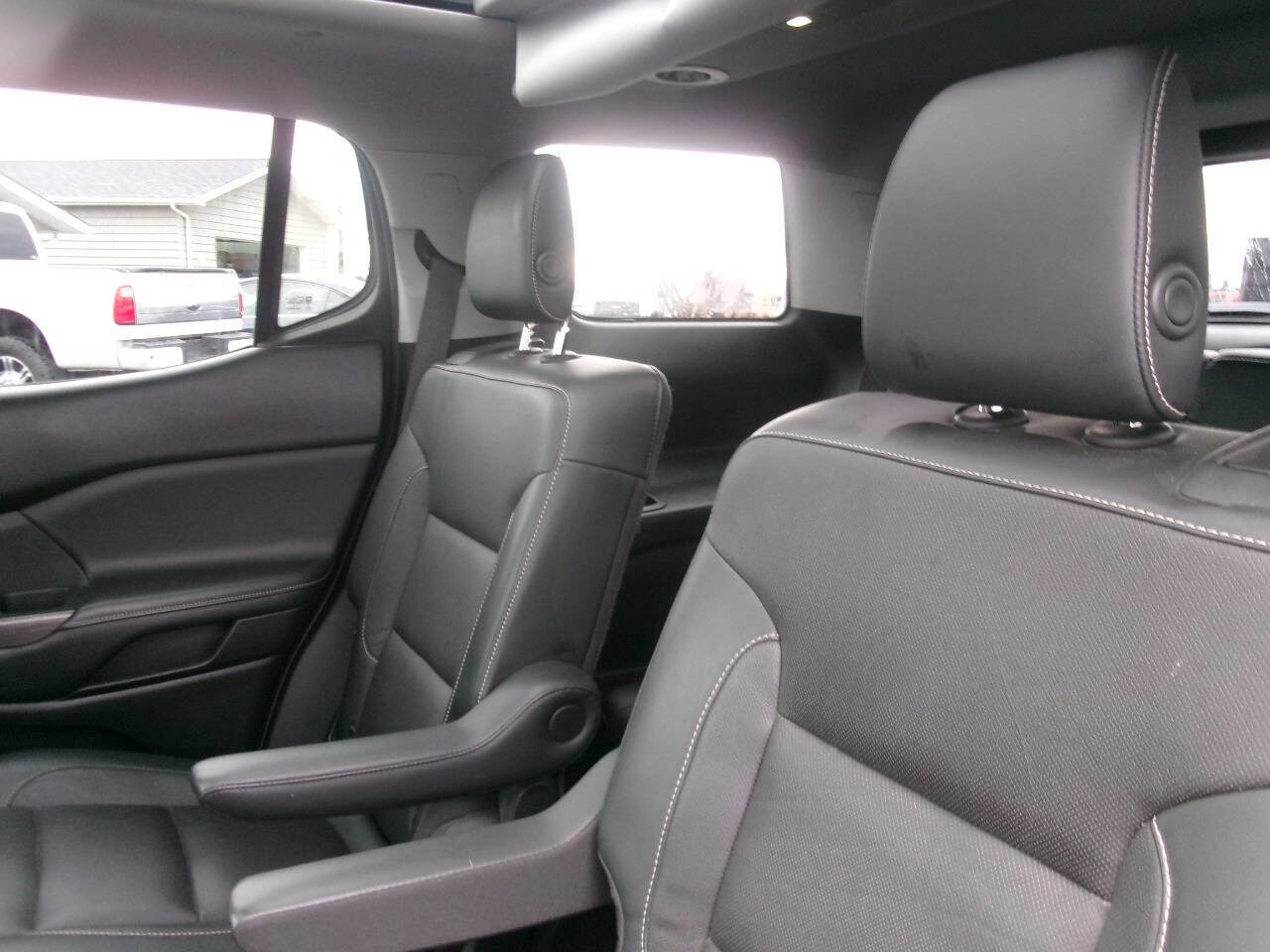 Used 2017 GMC Acadia SLT image 18