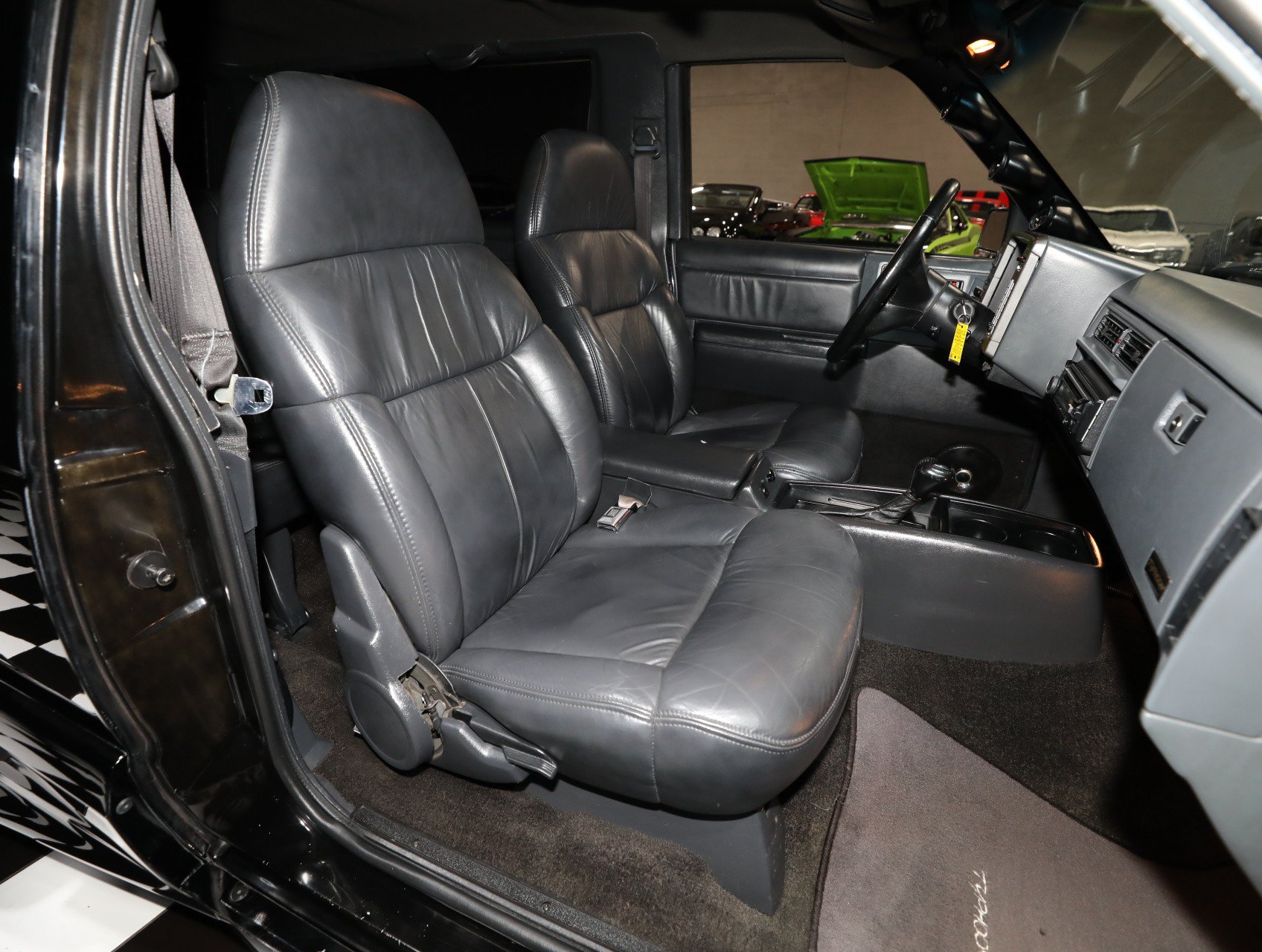 Used 1993 GMC Typhoon AWD/4WD image 40
