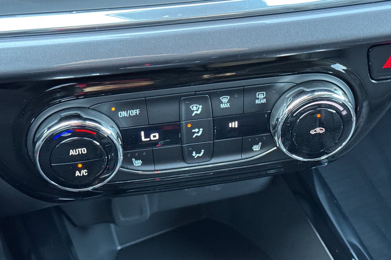 New 2026 Chevrolet Trax ACTIV w/ Driver Confidence Package image 19