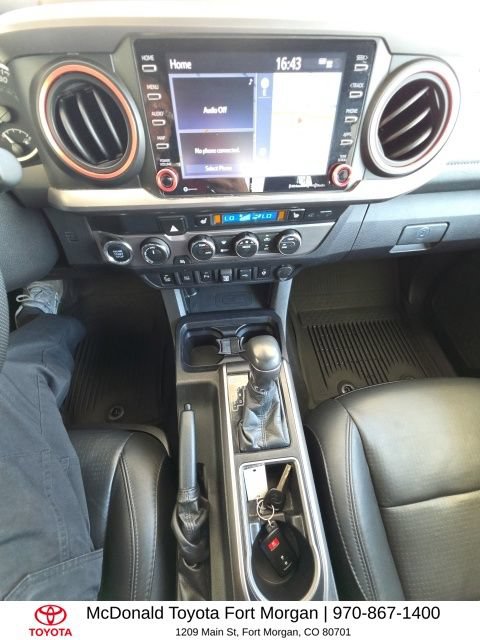 Used 2021 Toyota Tacoma Limited AWD/4WD image 10