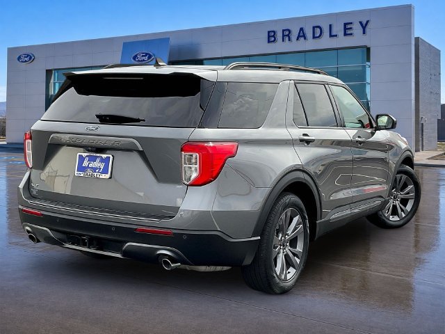 Used 2023 Ford Explorer XLT w/ Equipment Group 202A RWD image 7