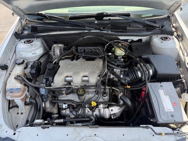 Used 2002 Chevrolet Malibu V6 w/ Preferred Equipment Group 1 FWD image 8