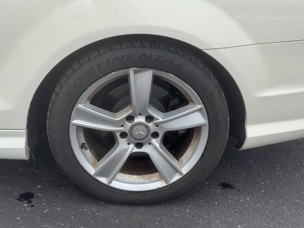 Used 2012 Mercedes-Benz C 250 Coupe image 34