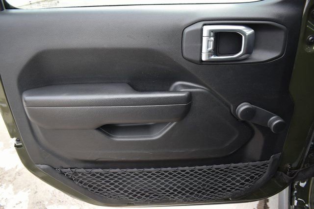 Used 2023 Jeep Gladiator Sport image 13