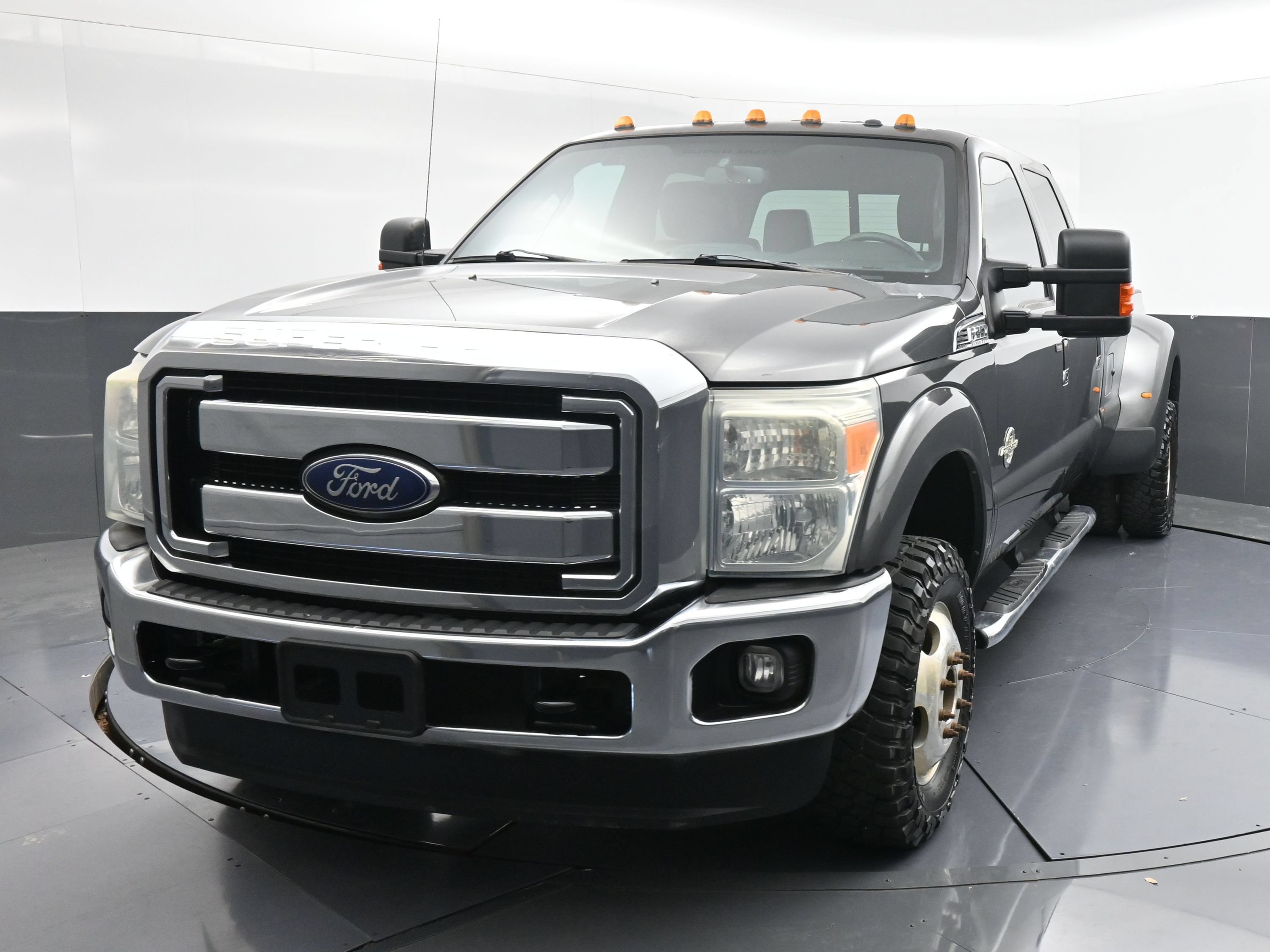 Used 2015 Ford F350 Lariat w/ Lariat Interior Package AWD/4WD image 1
