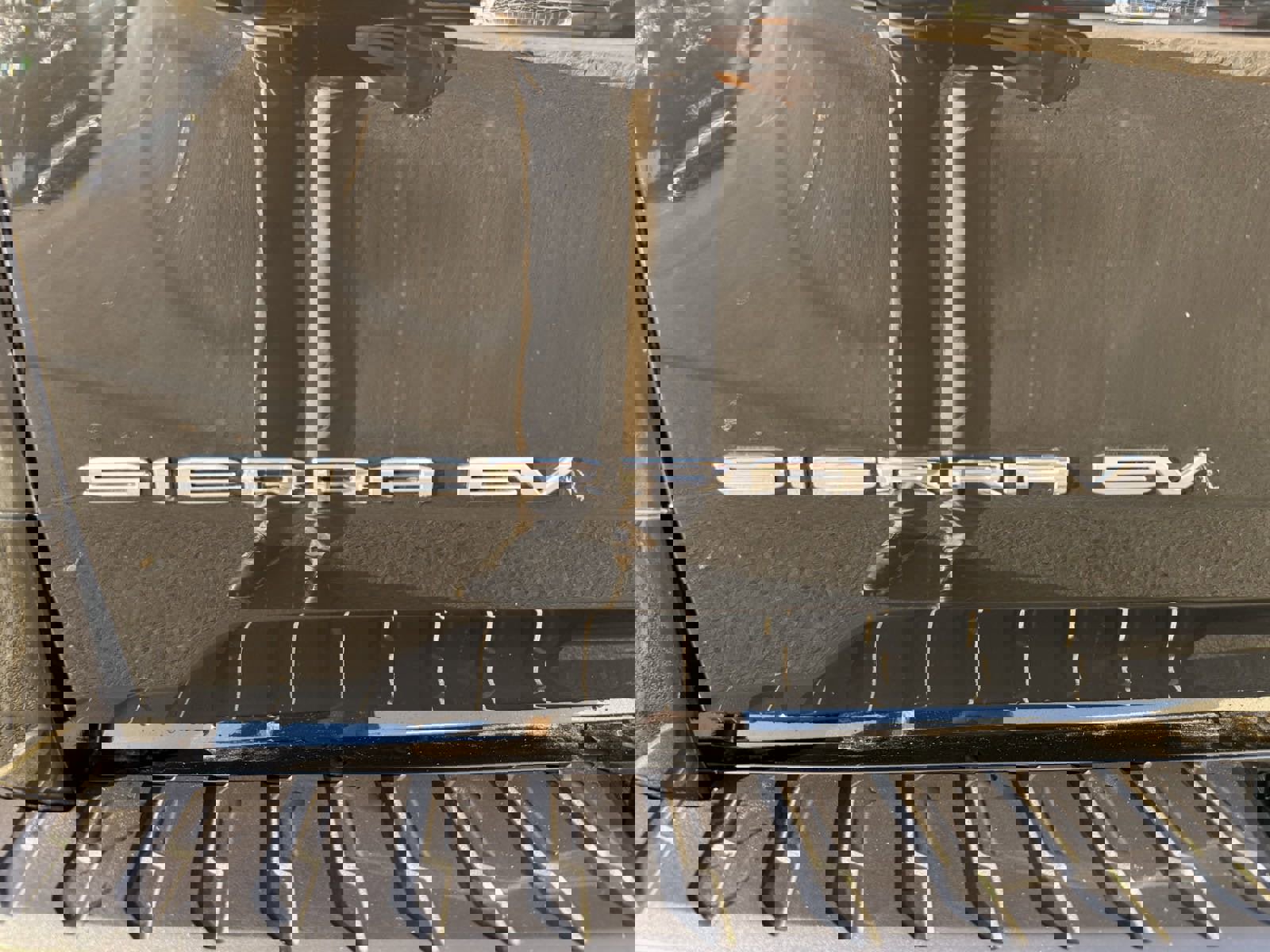 New 2025 GMC Sierra EV Denali image 24