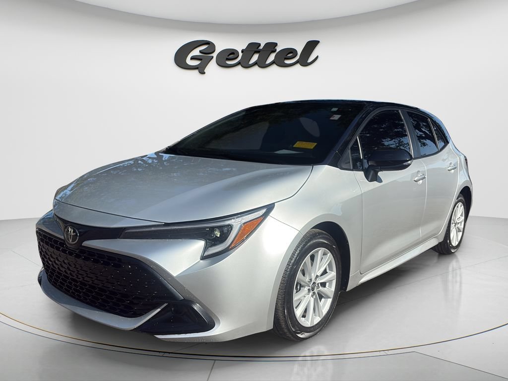 Used 2025 Toyota Corolla SE w/ SE Package FWD image 1