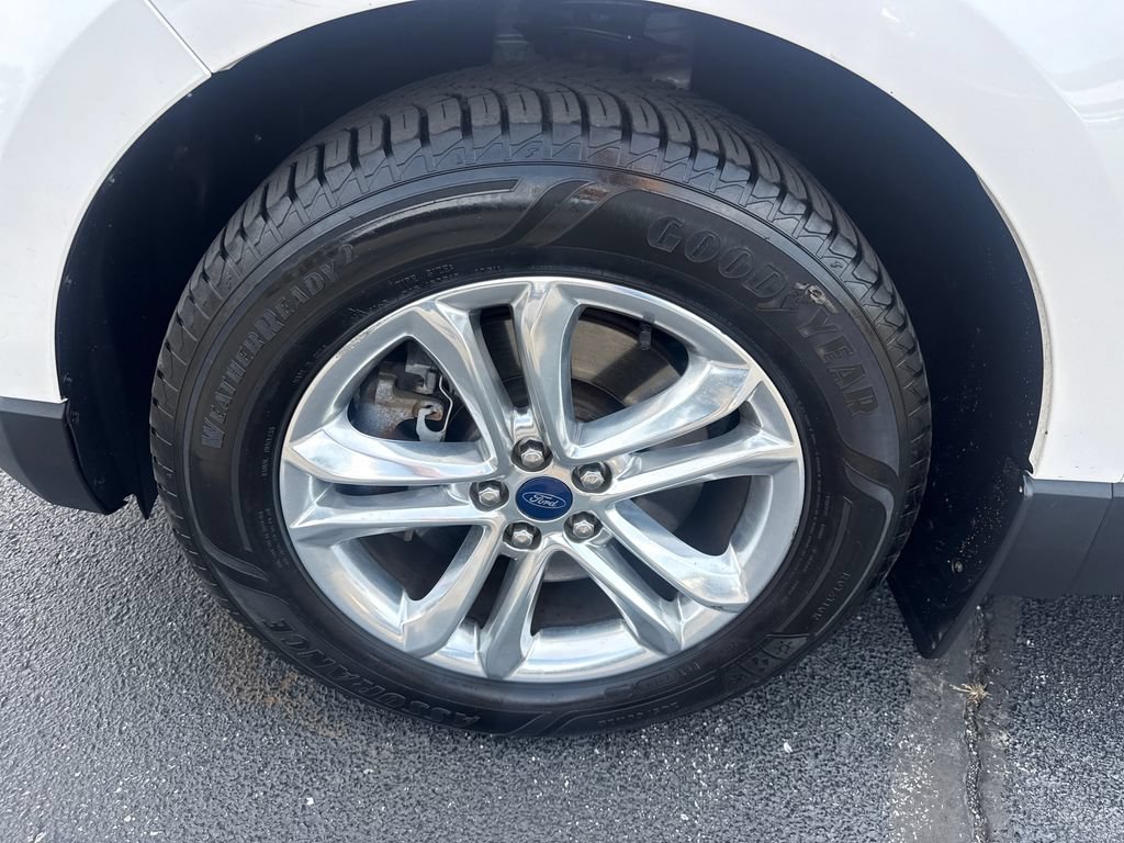 Used 2018 Ford Edge SEL w/ Equipment Group 201A AWD/4WD image 25