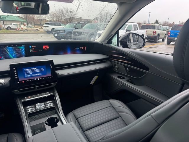 New 2026 Lincoln Nautilus Reserve w/ Jet Appearance Package AWD/4WD image 17