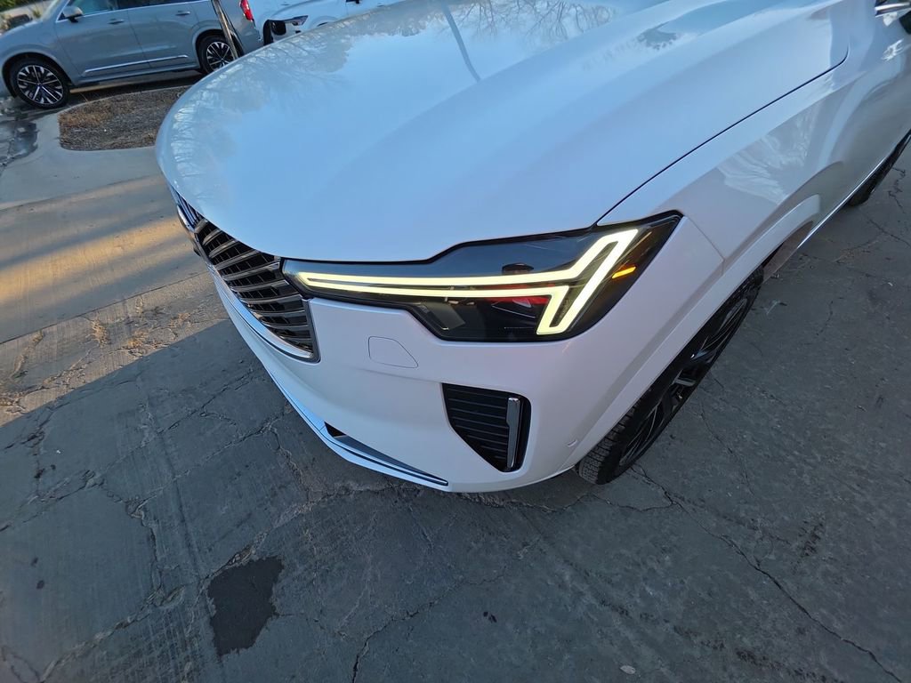 New 2026 Volvo XC90 B6 Plus image 36