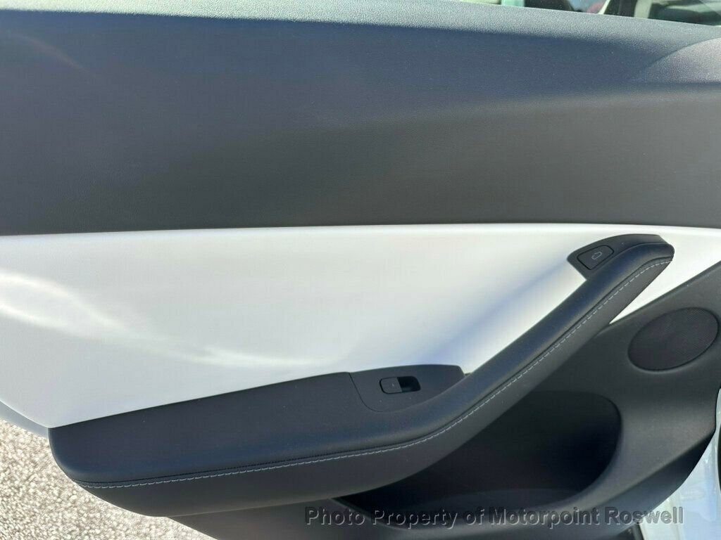 Used 2021 Tesla Model Y Long Range image 18