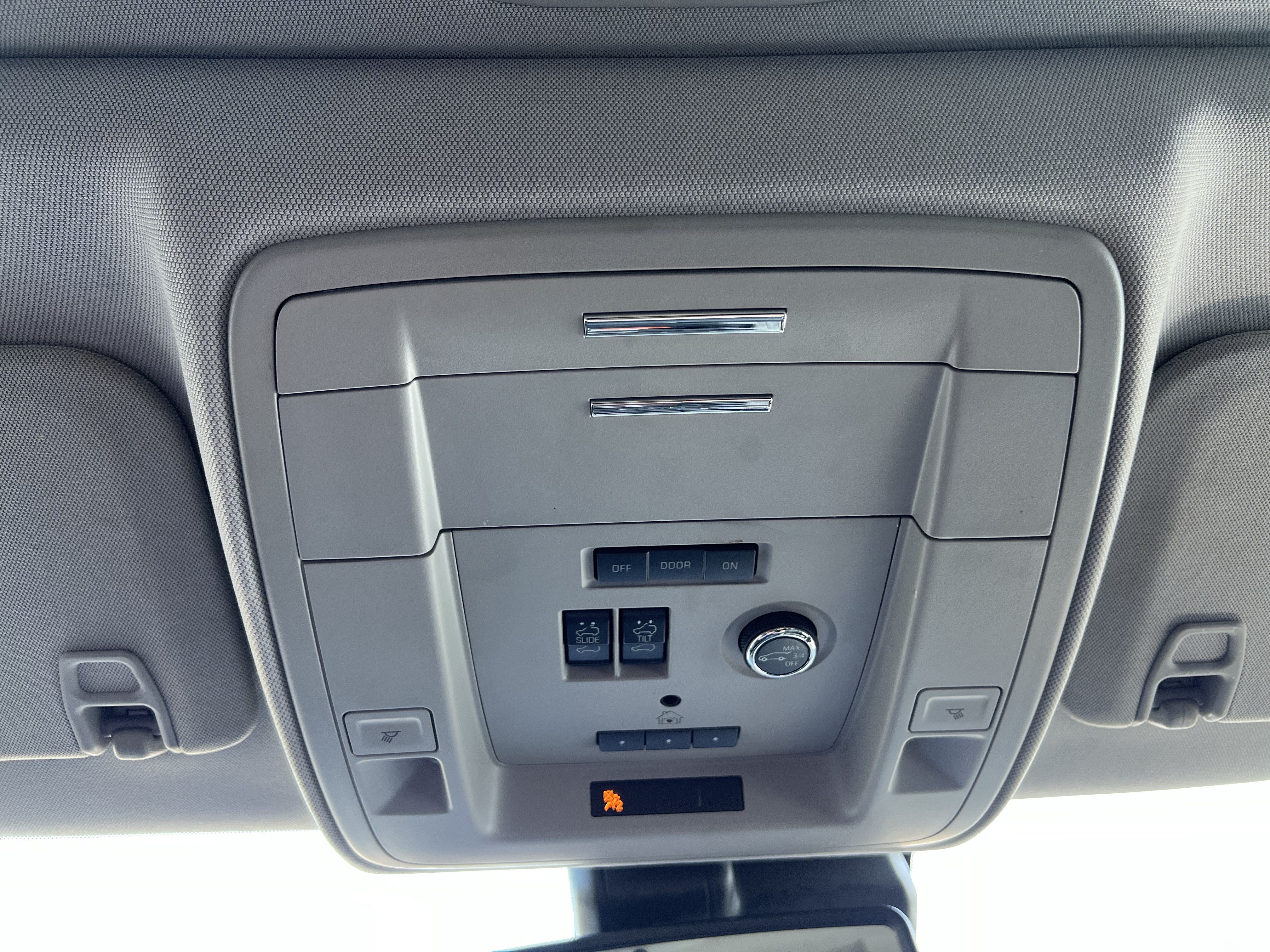 Used 2020 Chevrolet Suburban Premier AWD/4WD image 29