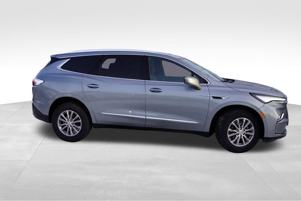 Certified 2023 Buick Enclave Essence image 3