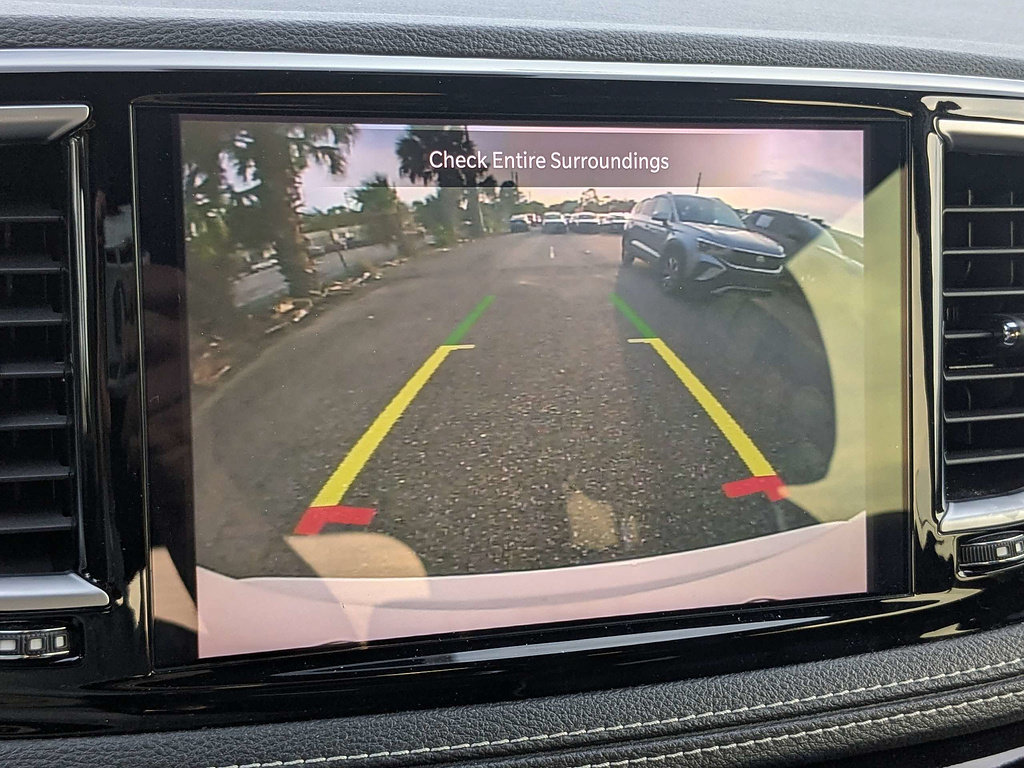 Used 2025 Chrysler Pacifica Limited FWD image 22