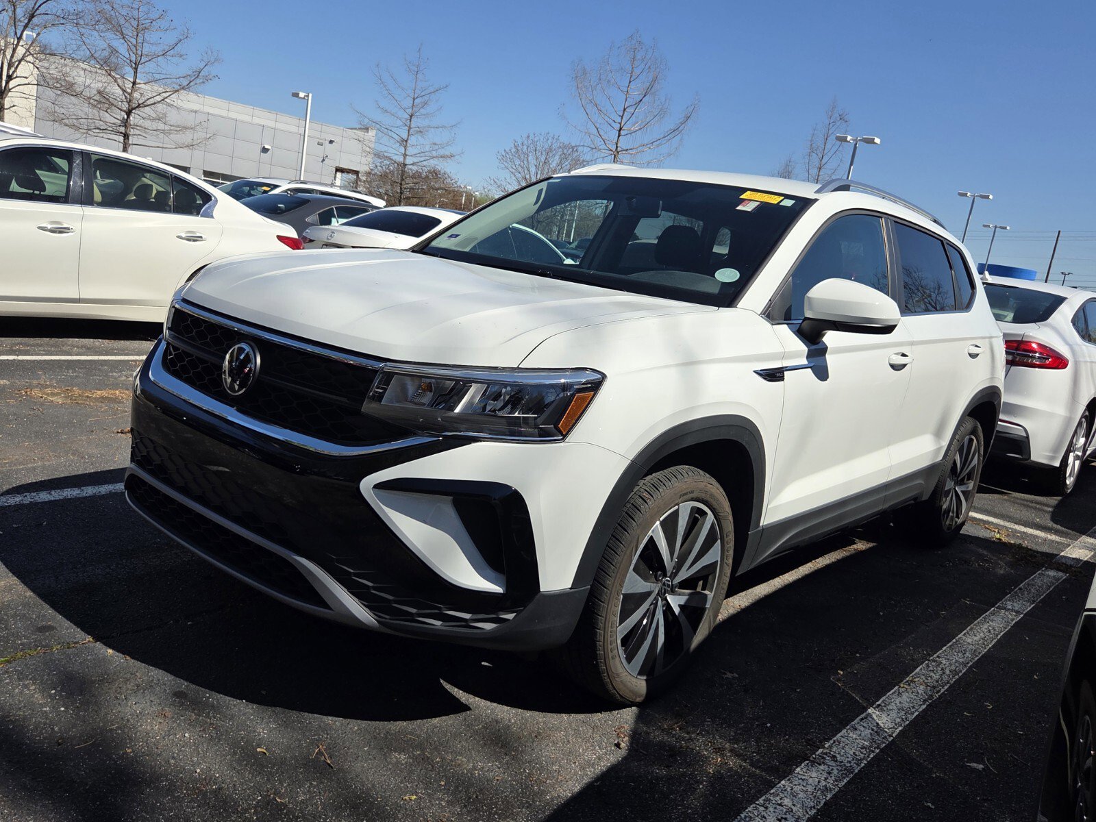 Used 2022 Volkswagen Taos SE image 4