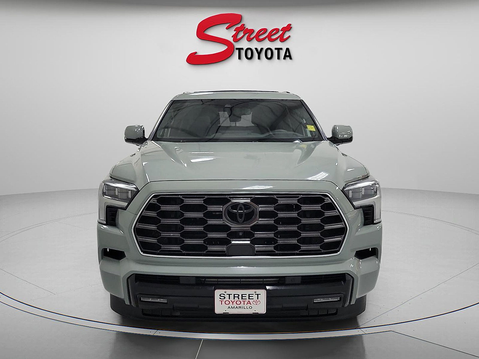 Certified 2025 Toyota Sequoia Platinum AWD/4WD image 6