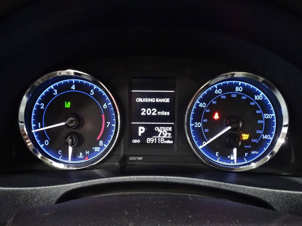 Used 2017 Toyota Corolla LE image 22