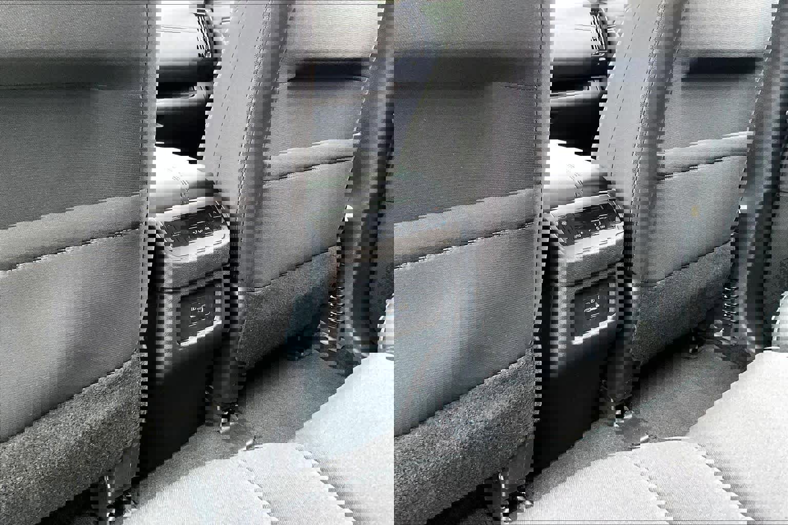 Certified 2025 Nissan Pathfinder SV image 34