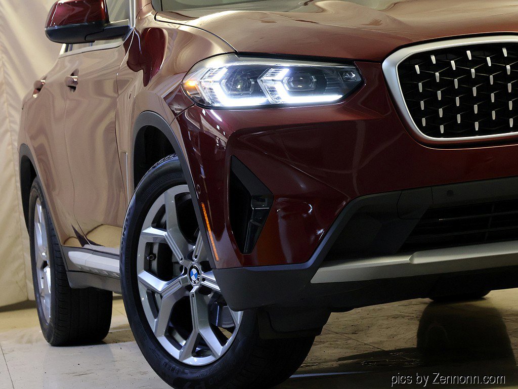 Certified 2025 BMW X4 xDrive30i AWD/4WD image 4