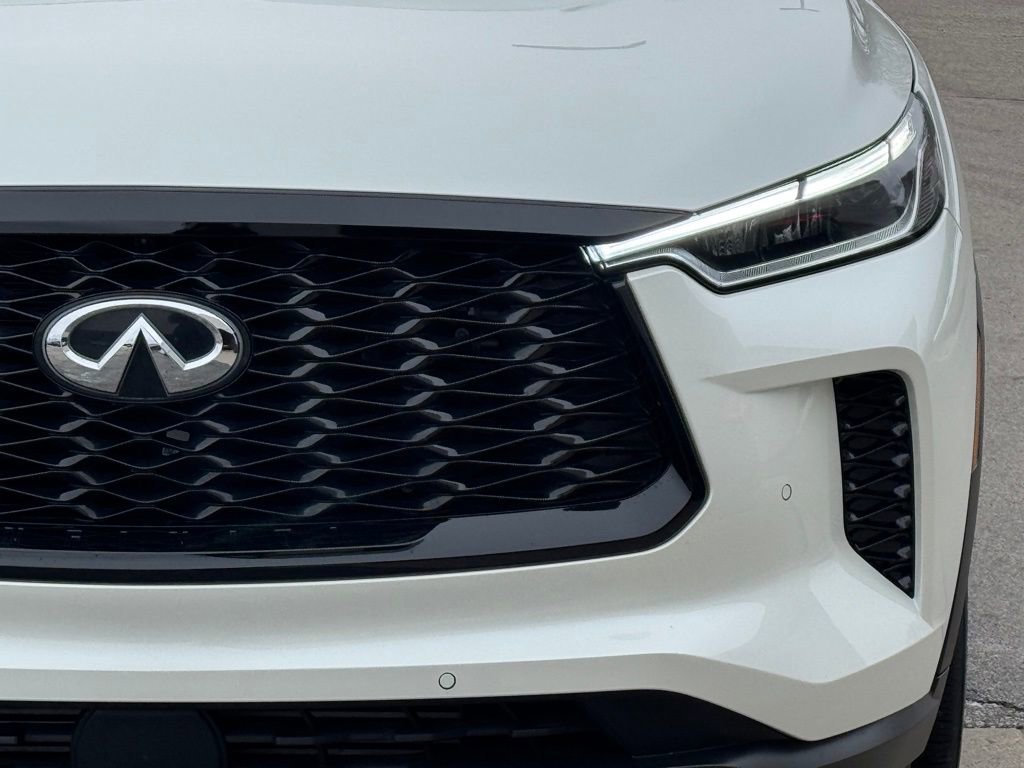 Used 2025 INFINITI QX60 Luxe w/ Black Edition image 7