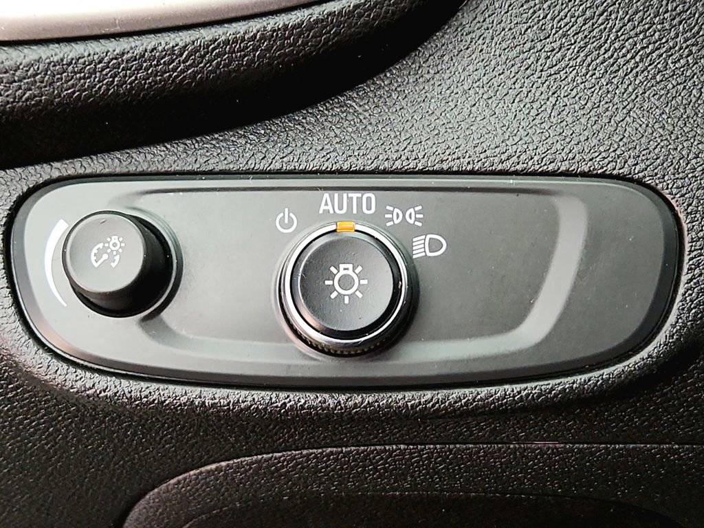 Used 2020 Chevrolet Trax LS image 18