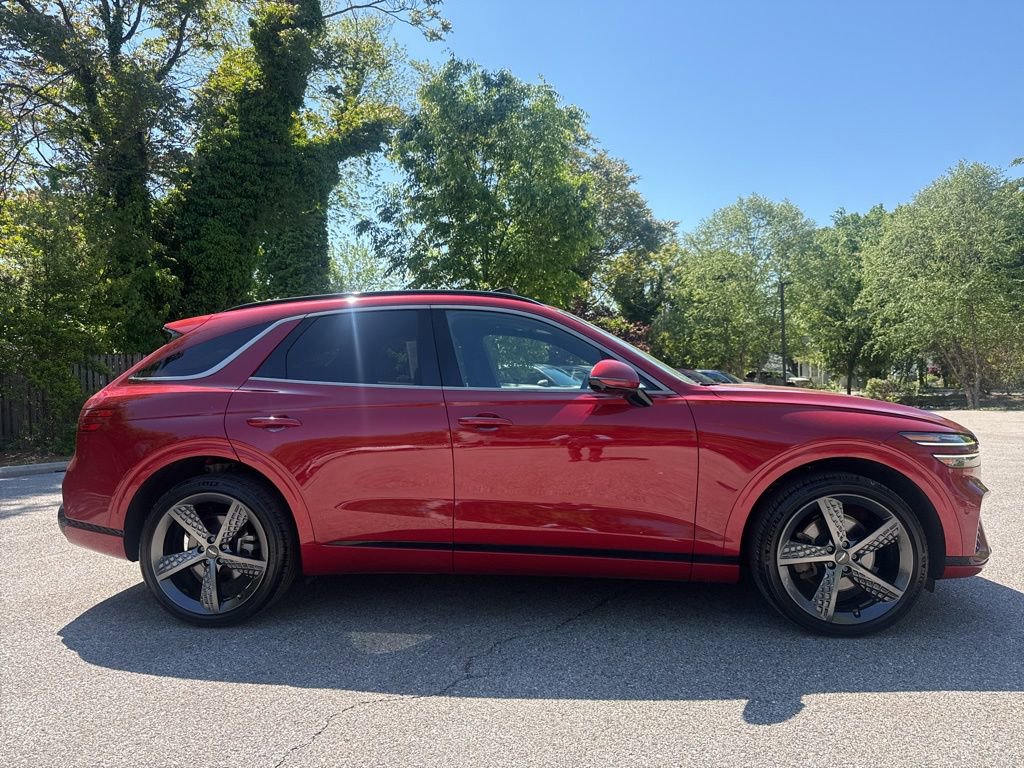 Used 2022 Genesis GV70 2.5T w/ Sport Prestige Package AWD/4WD image 11