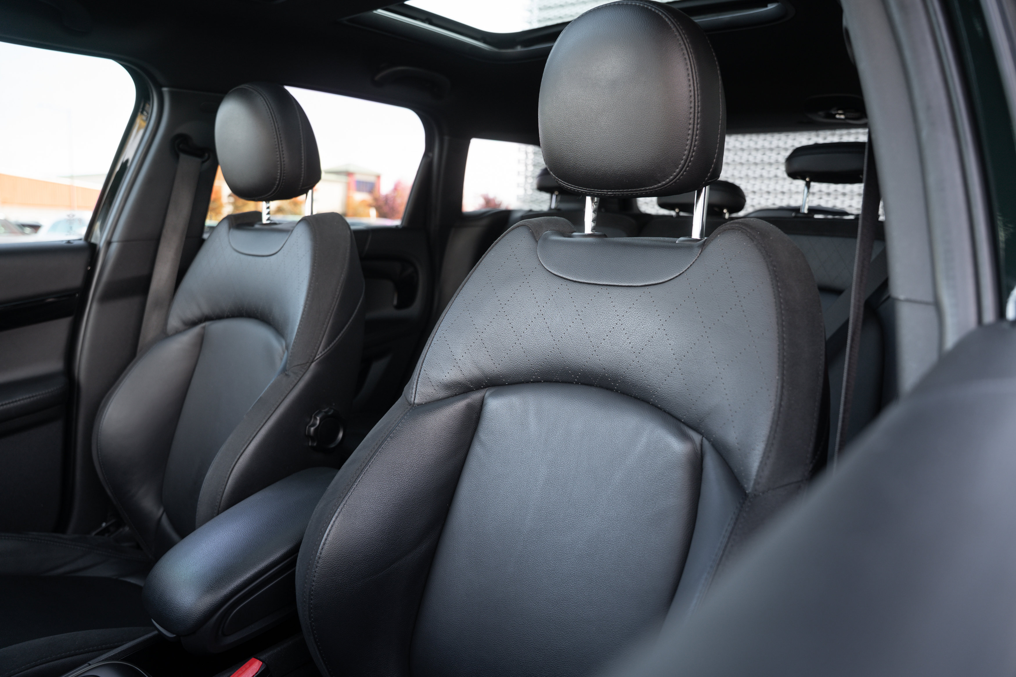 Used 2022 MINI Cooper Countryman John Cooper Works w/ Signature Upholstery Package image 22