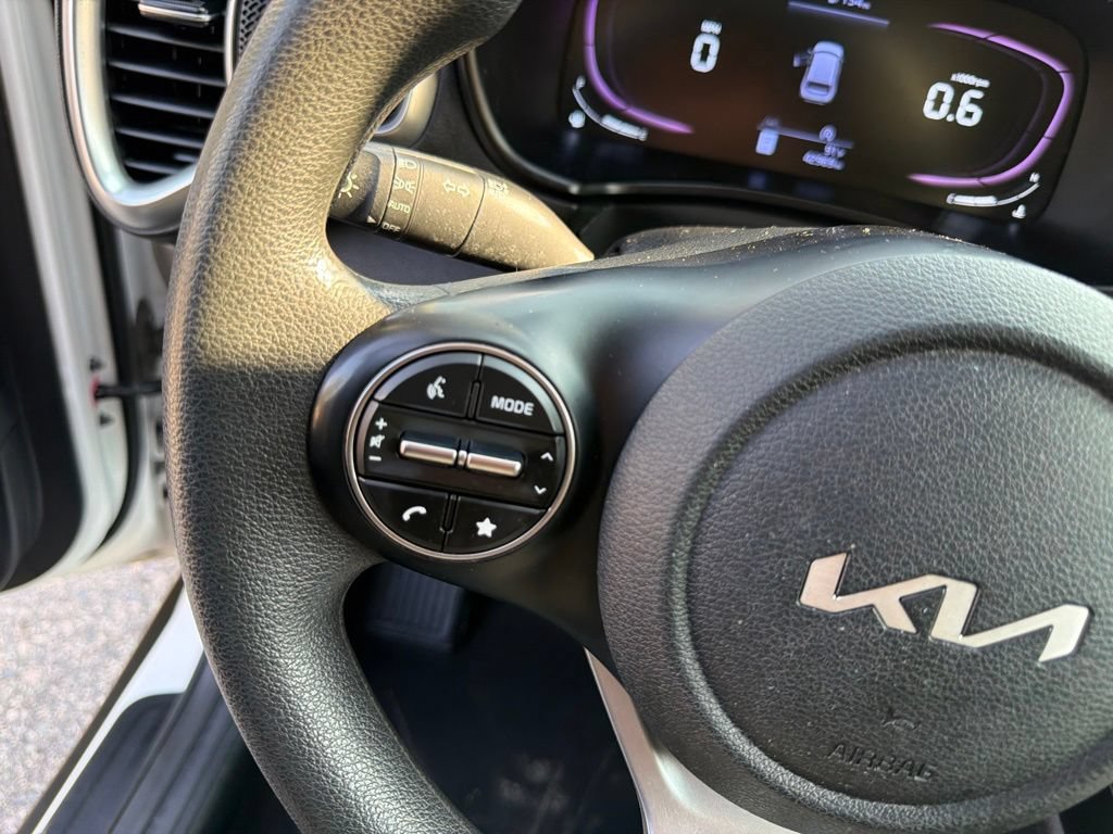 Certified 2023 Kia Soul LX w/ Option Group 015 FWD image 16