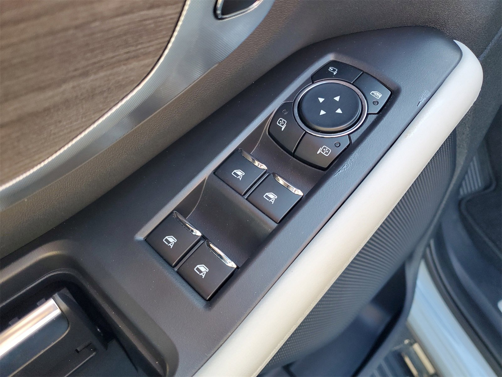 Certified 2025 Ford Expedition Platinum w/ Platinum Ultimate Package image 17