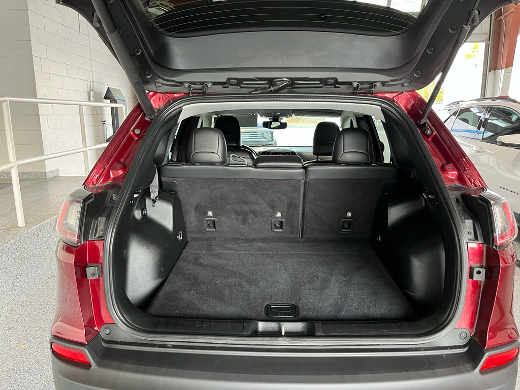 Used 2019 Jeep Cherokee Limited image 7