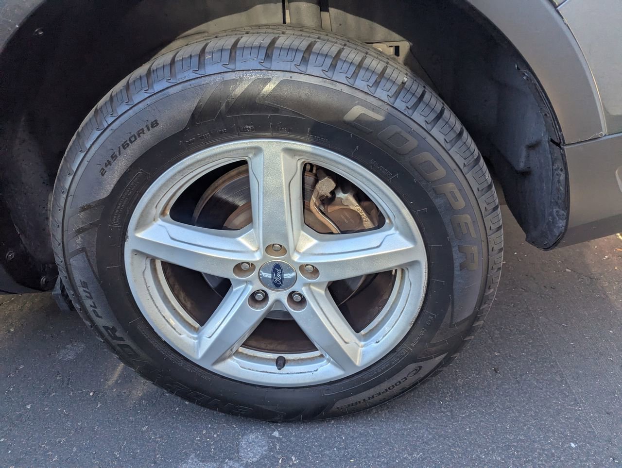 Used 2018 Ford Explorer XLT image 7