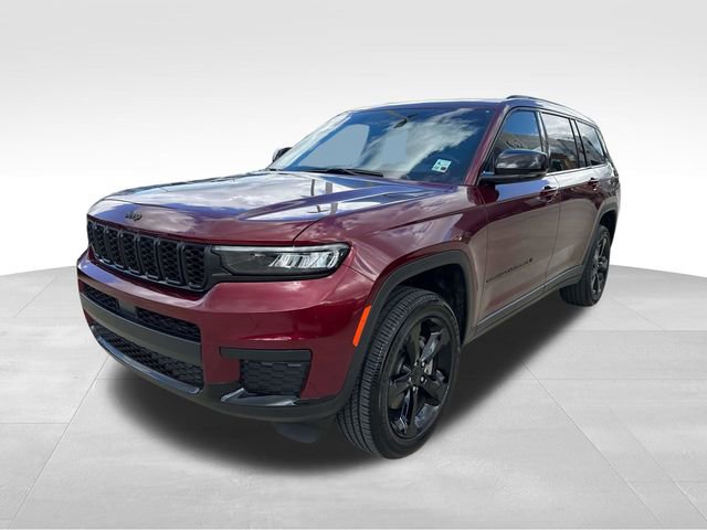 Used 2025 Jeep Grand Cherokee L Altitude image 4