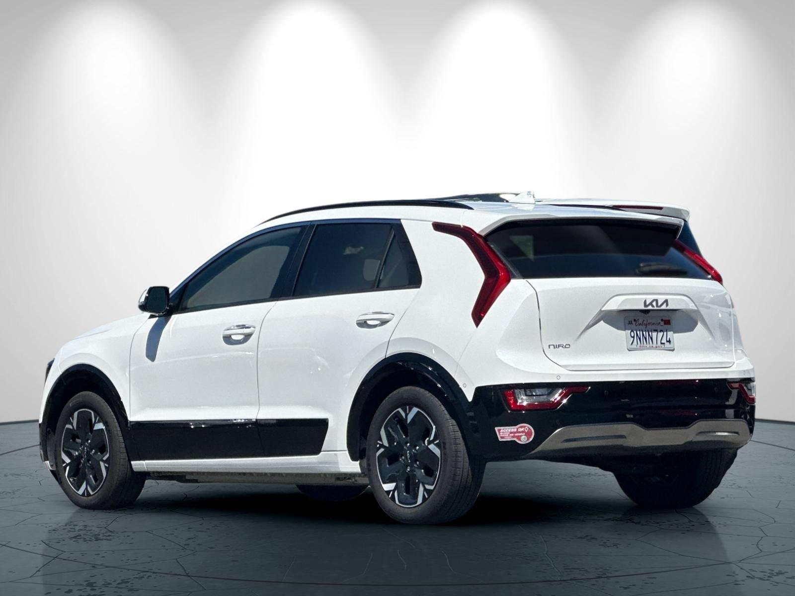 Used 2024 Kia Niro Wave FWD image 6