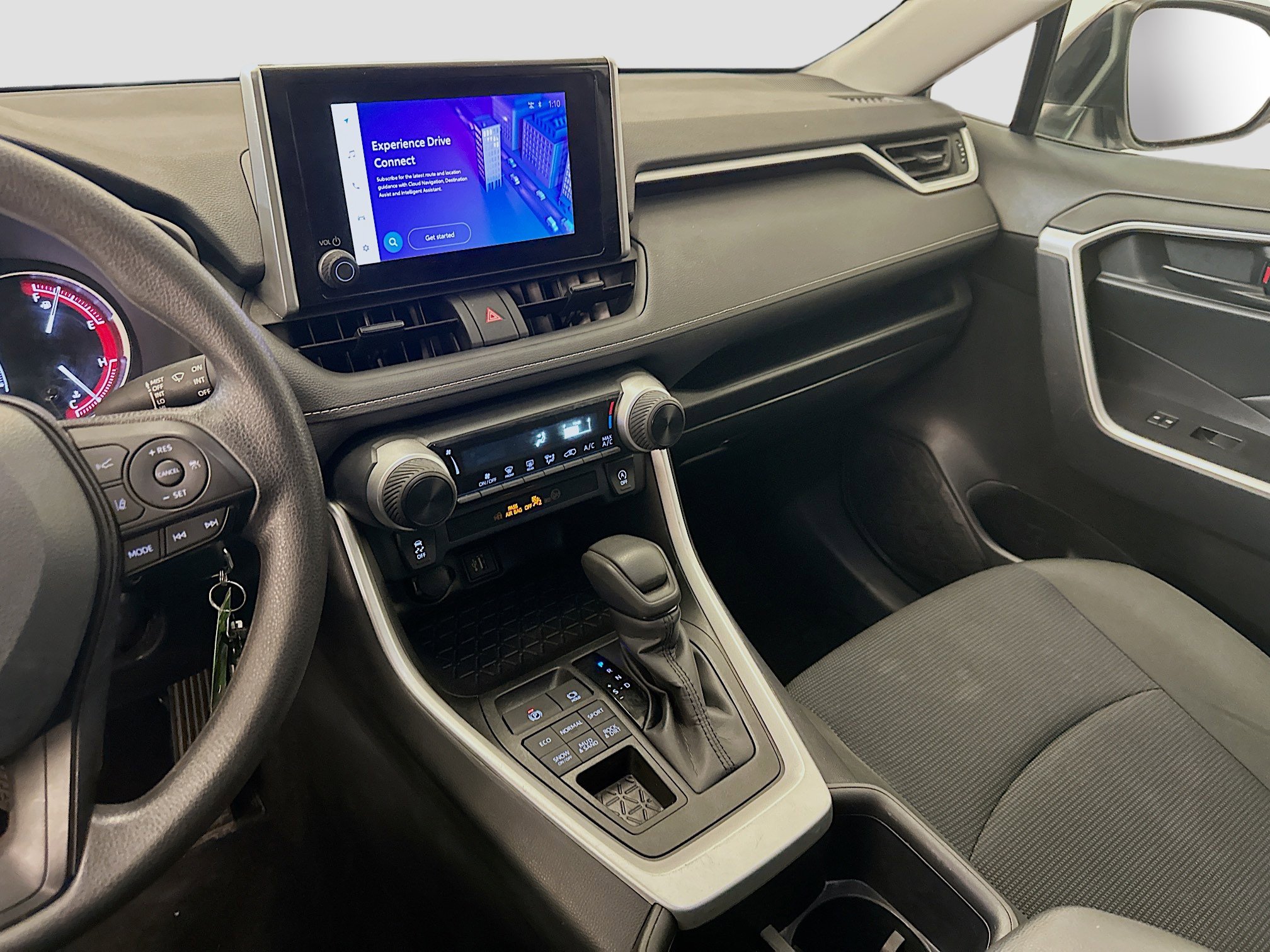 Used 2025 Toyota RAV4 LE image 26