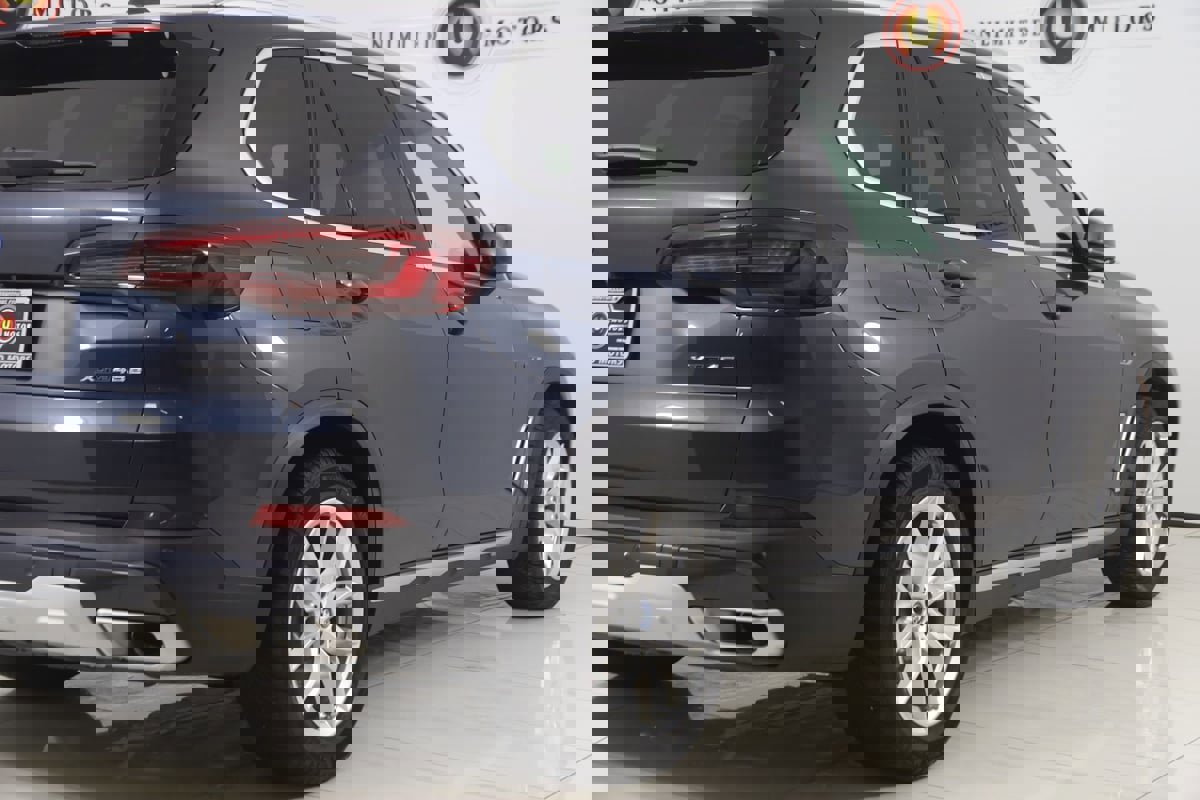 Used 2022 BMW X5 xDrive45e AWD/4WD image 54