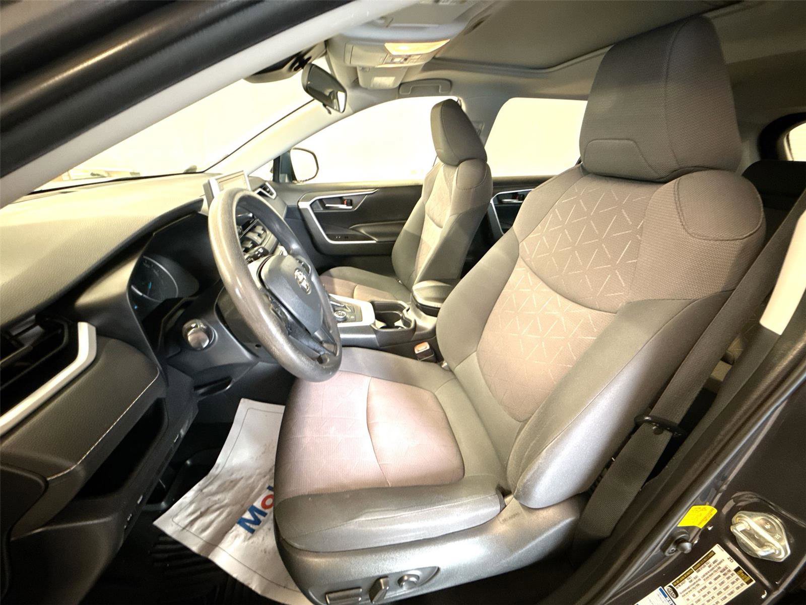 Used 2019 Toyota RAV4 XLE w/ Convenience Package image 13