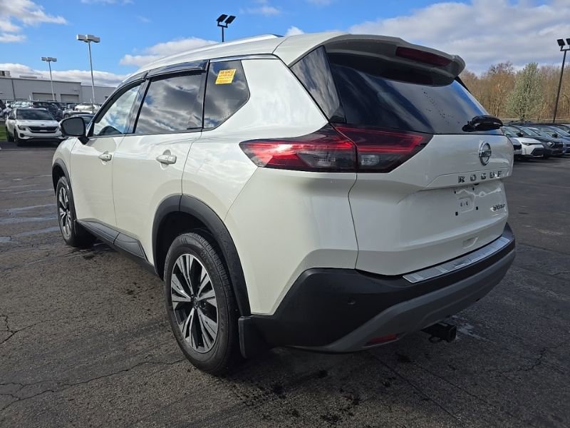 Used 2021 Nissan Rogue SV w/ Premium Package image 5