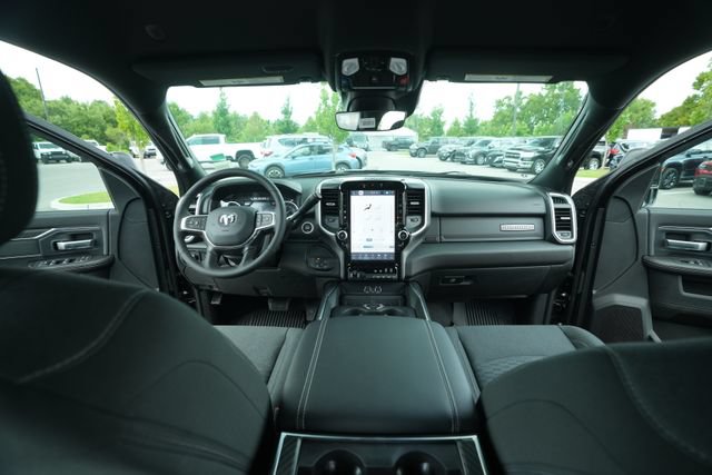 New 2026 RAM 2500 Big Horn AWD/4WD image 21