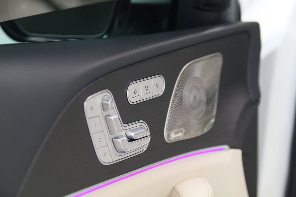 Used 2024 Mercedes-Benz GLS 450 4MATIC image 19