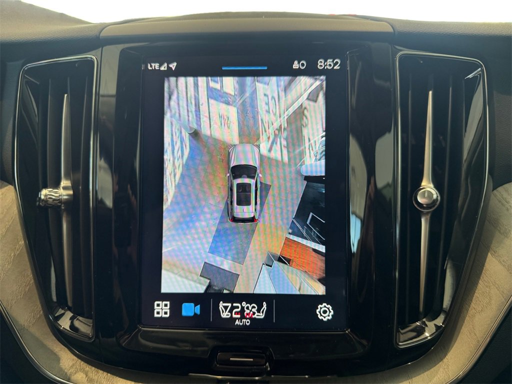 Certified 2025 Volvo XC60 B5 Plus image 18