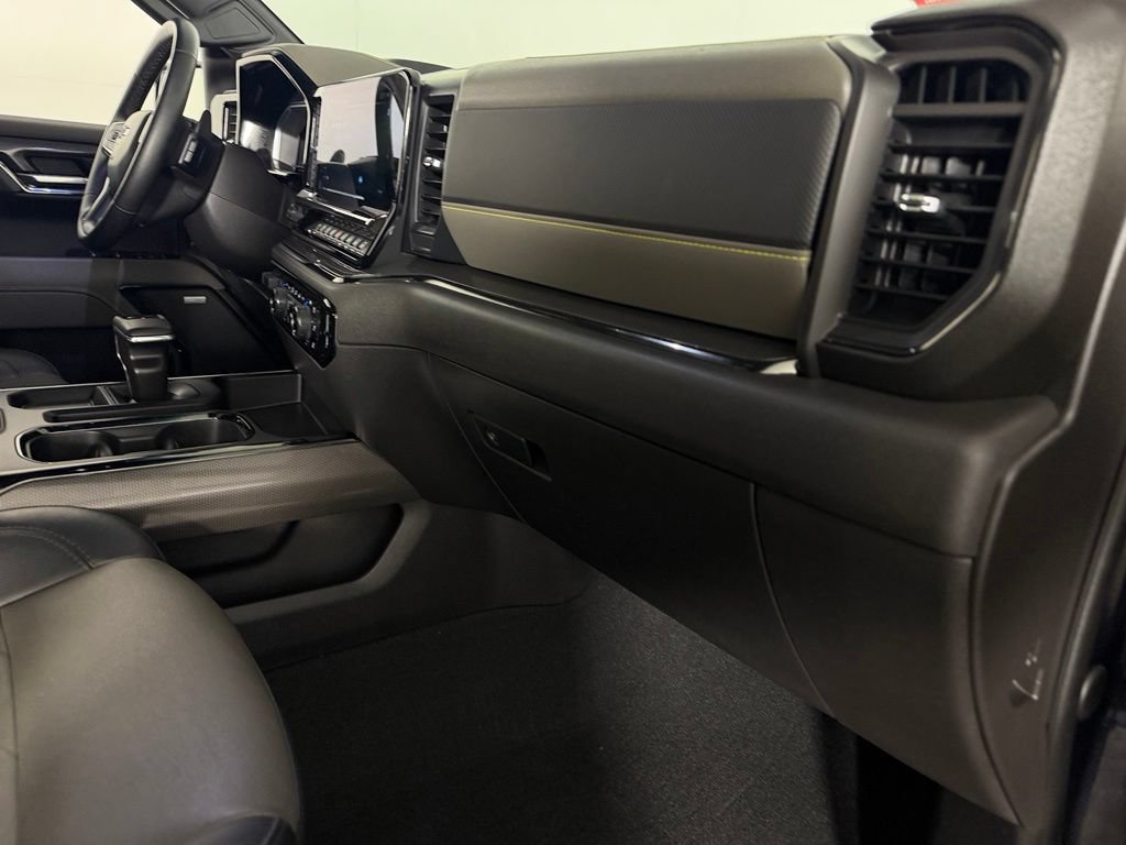 Used 2024 Chevrolet Silverado 1500 ZR2 w/ Technology Package AWD/4WD image 31