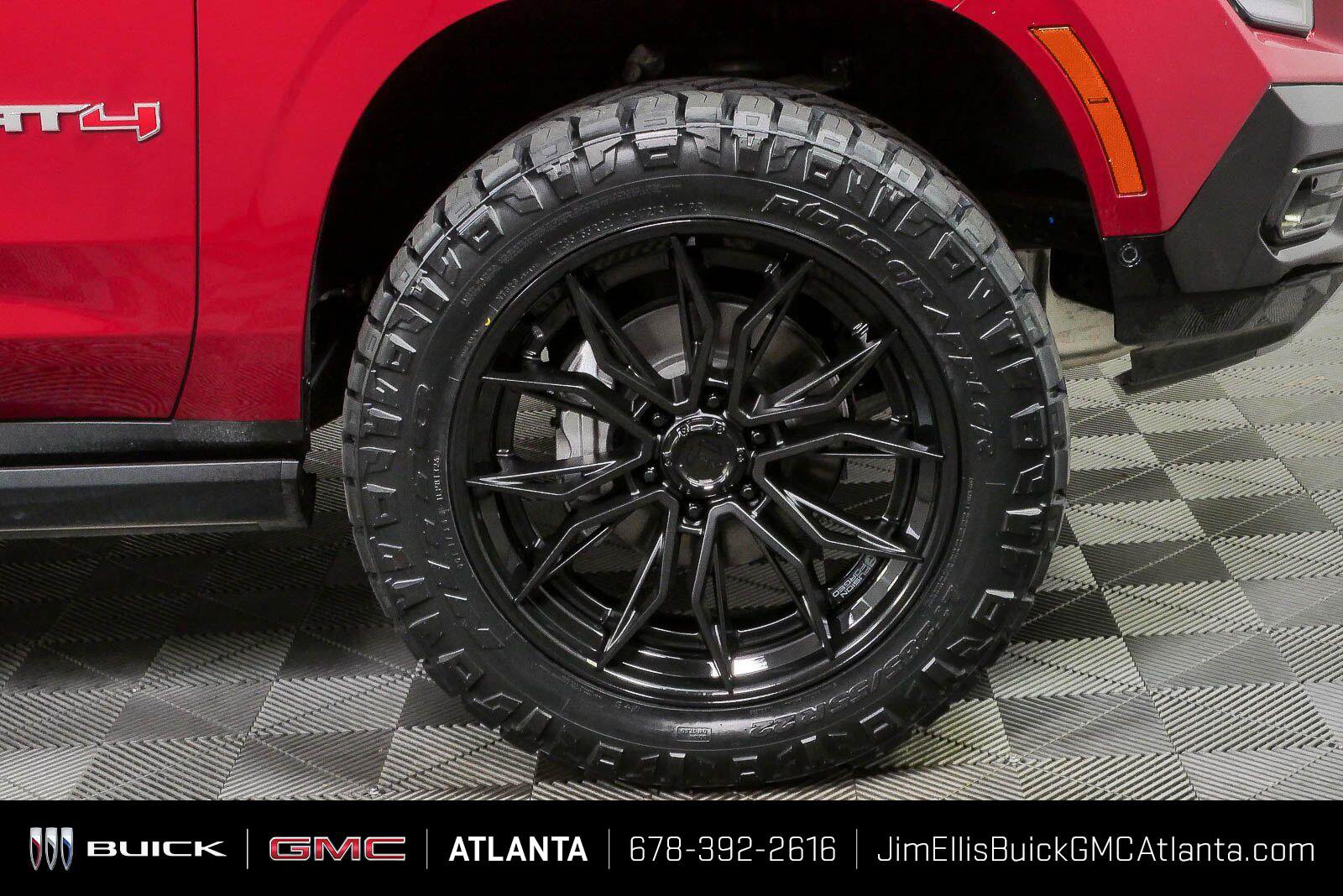 New 2026 GMC Yukon AT4 w/ AT4 Premium Plus Package AWD/4WD image 41