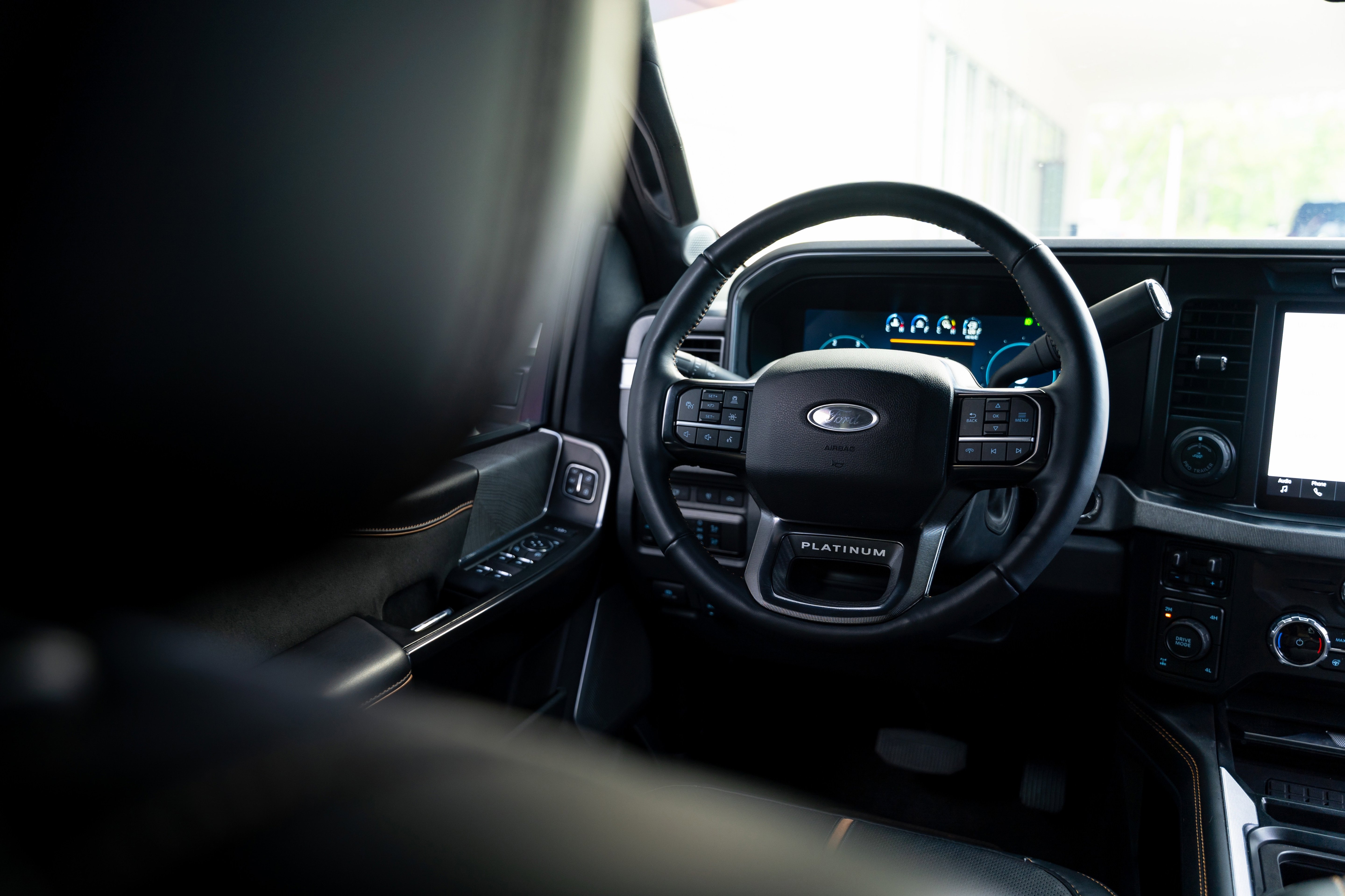 Used 2024 Ford F250 Platinum image 37