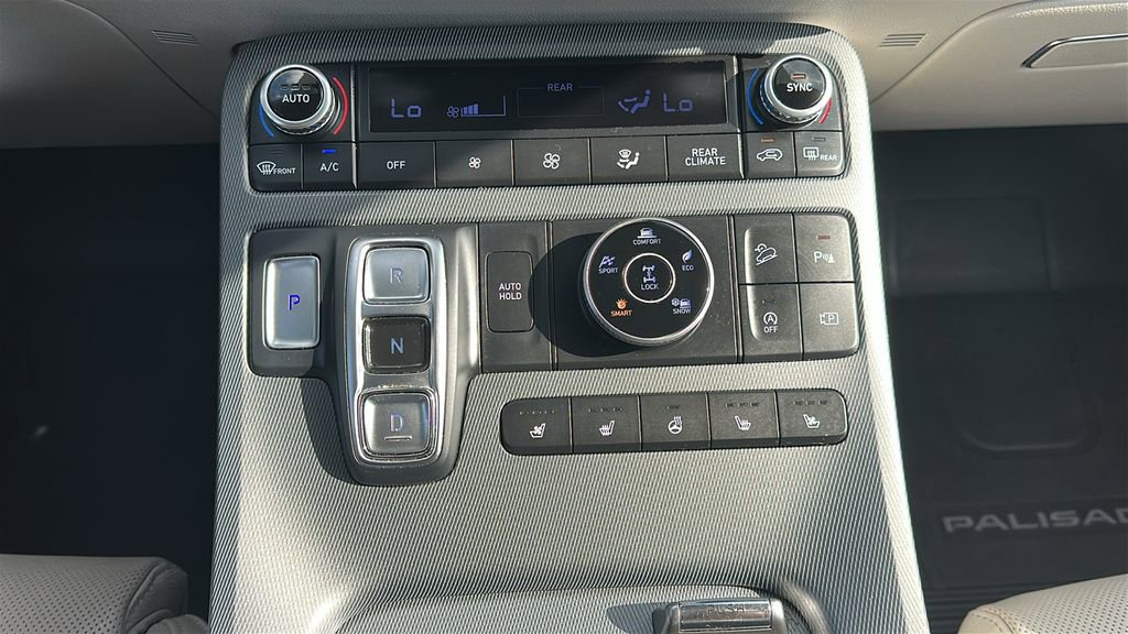 Used 2024 Hyundai Palisade Limited image 27