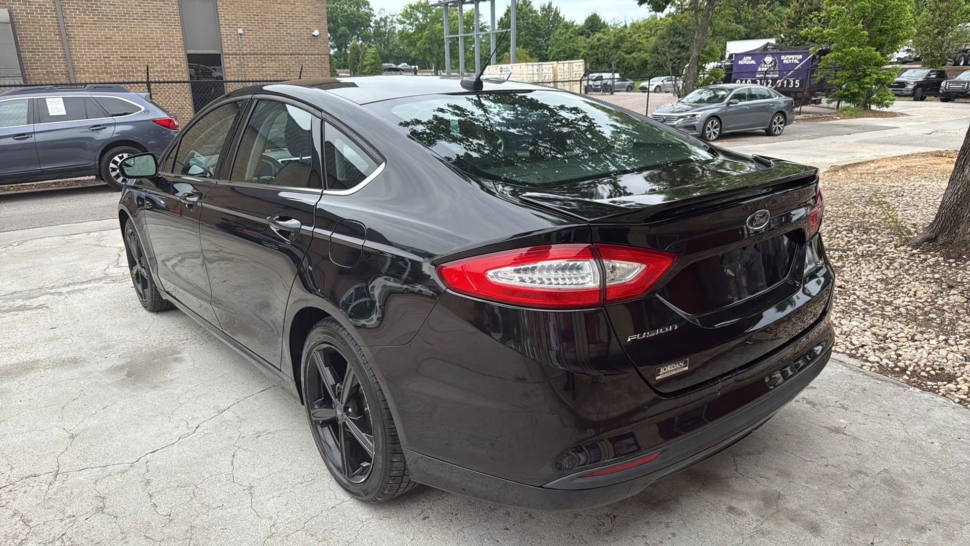 Used 2016 Ford Fusion SE FWD image 7